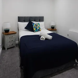 Modern 3 Bedroom Flat In Center With Terrace Apartment Belfast